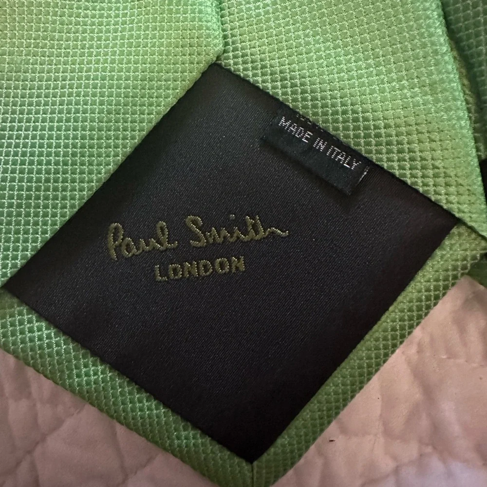 Paul Smith - Picture 3 of 10